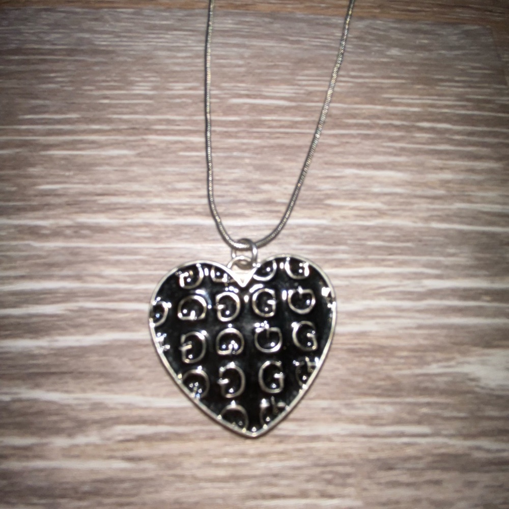 Guess brand heart pendant necklace